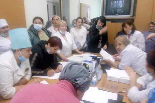 В Житомире медики пригрозили увольнением из-за "лжи мэра"