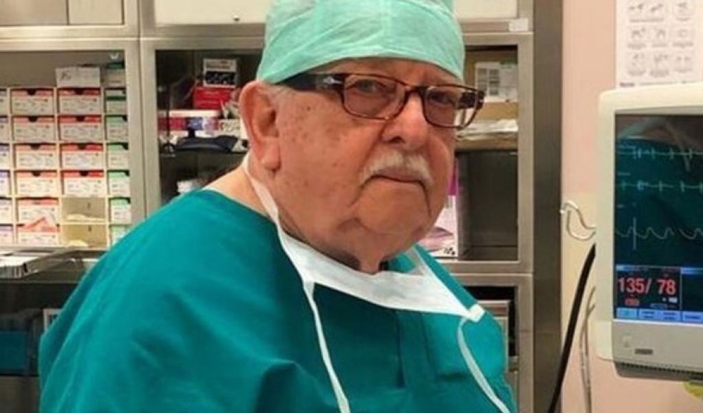 "Я давал клятву!" 85-летний анестезиолог в связи с пандемией вернулся на работу