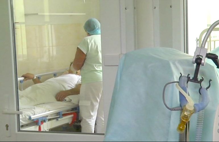 «Не дай Бог такое пережить»: жена больного коронавирусом рассказала о лечении мужа