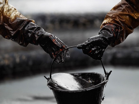 Цена российской нефти Urals составила всего 10,5 долларов за баррель
