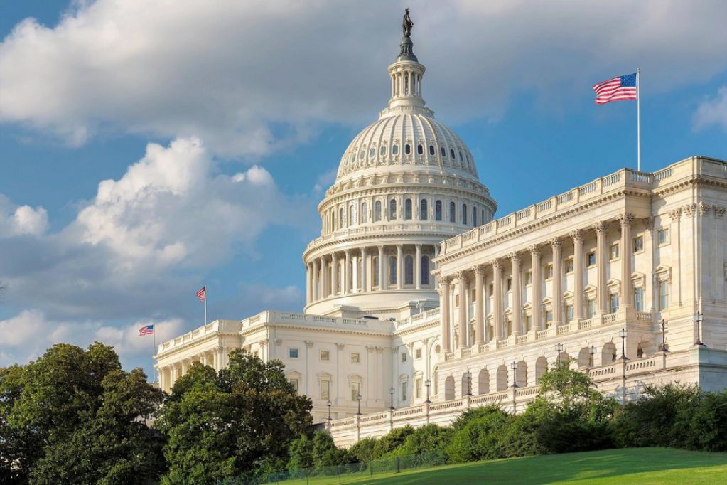 10 млн человек в США стали безработными за две недели