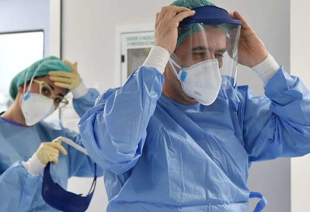 На Буковине более 50 медиков заразились коронавирусом