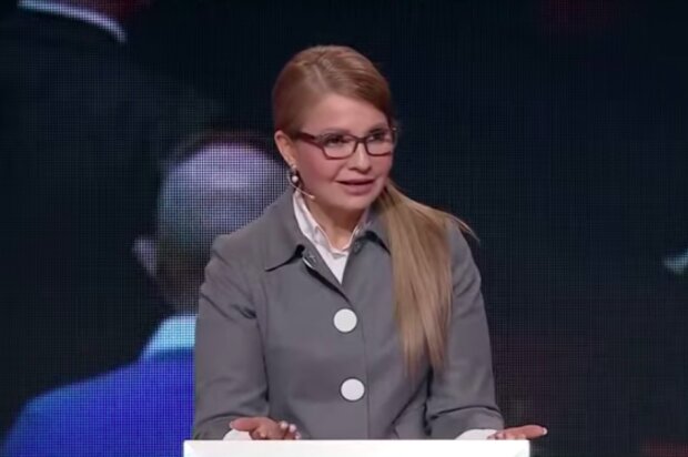 "700% к окладу": Тимошенко обвинила власть во всех грехах
