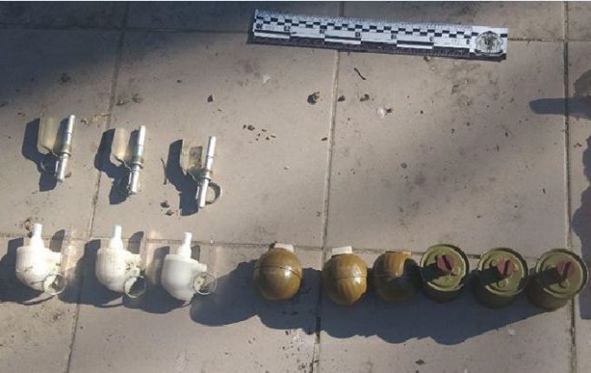 В Киеве военный попался на продаже боевых гранат и боеприпасов
