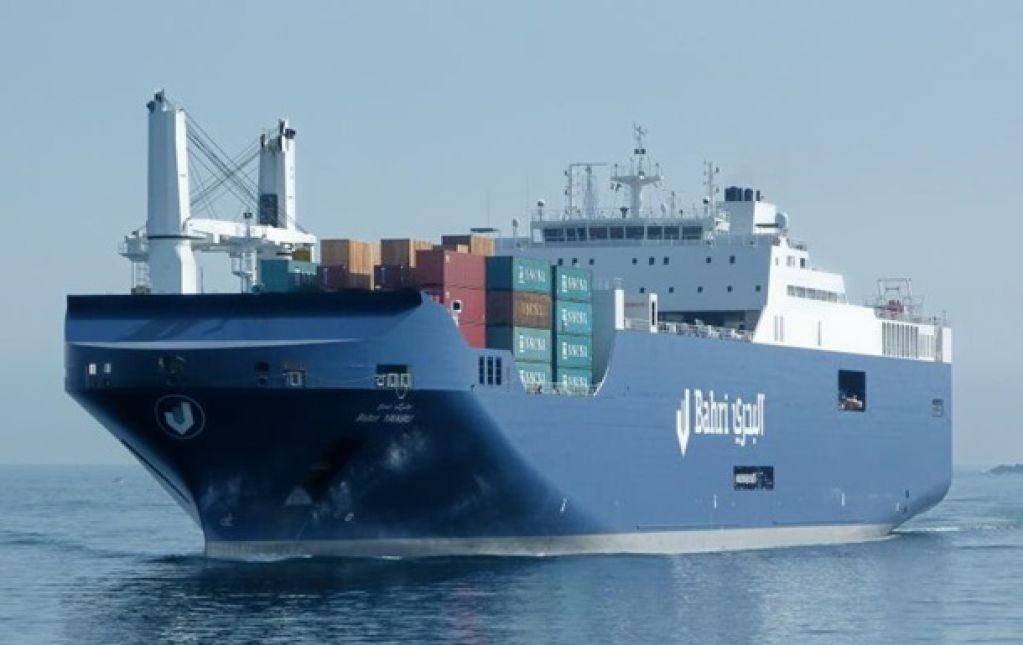 Коронавирус заблокировал на кораблях около 100 000 моряков 