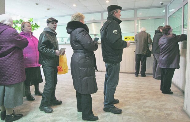 Украинцам перечислят новые "зарплаты" на карантине: когда и кому выдадут деньги