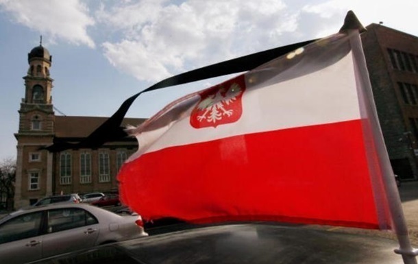 В Польше решили спасать экономику смягчением карантина