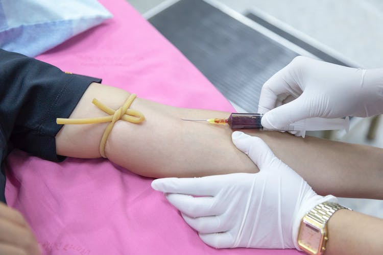 Донорів крові під час карантину матимуть особливі умови 