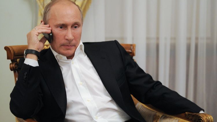 Песков рассказал о специальной кнопке в телефоне Путина