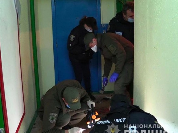 В Киеве в многоэтажке прогремел взрыв: есть пострадавшие