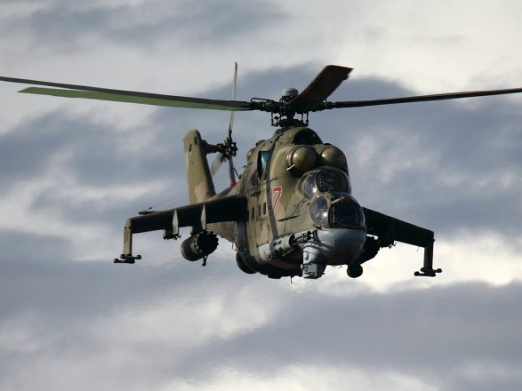 В оккупированном Крыму жесткую посадку совершил военный вертолет РФ: есть пострадавшие