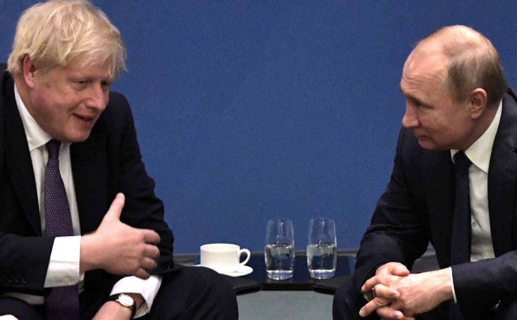 Джонсон поблагодарил Путина за победу Советского Союза над нацизмом