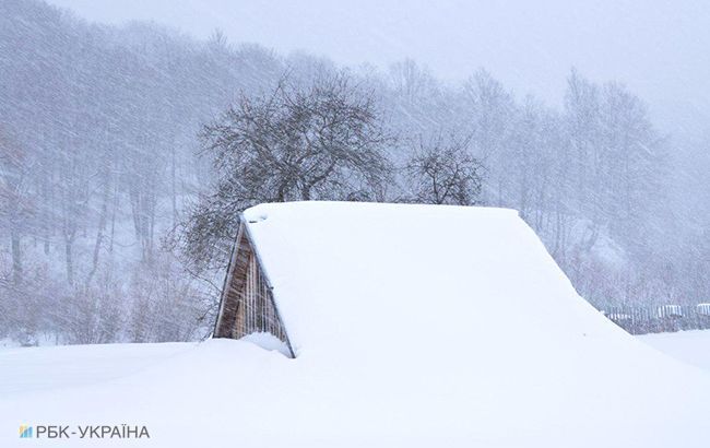 В украинских Карпатах выпало до полуметра снега