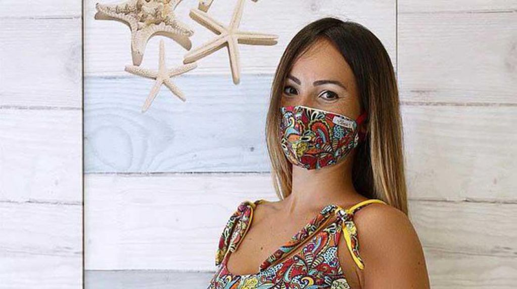 Итальянка разбогатела во время карантина, придумав "трикини" 