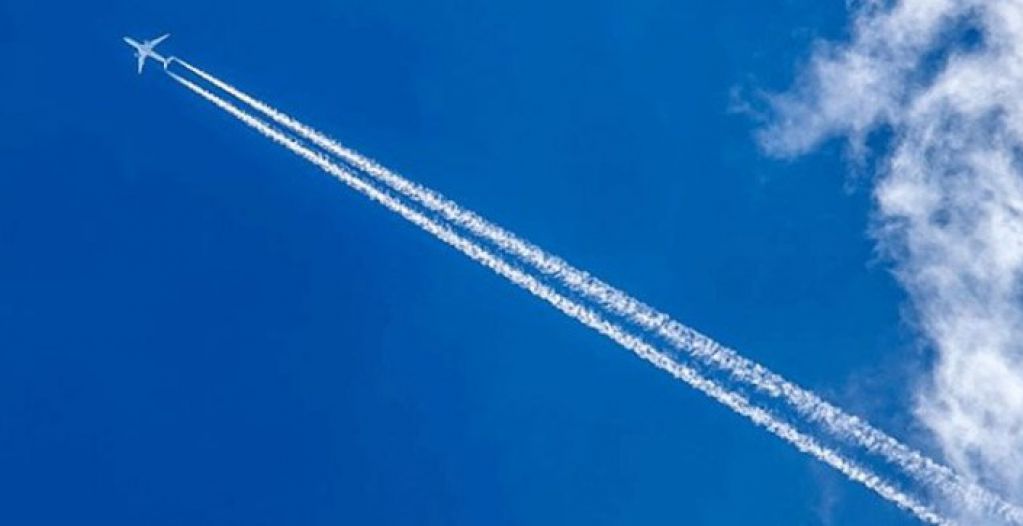 Почему самолеты не поднимаются на высоту более 11 км
