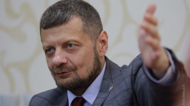 Мосійчук: Злив плівок Деркачем був зроблений для повернення президента до Теми Порошенко і Байдена