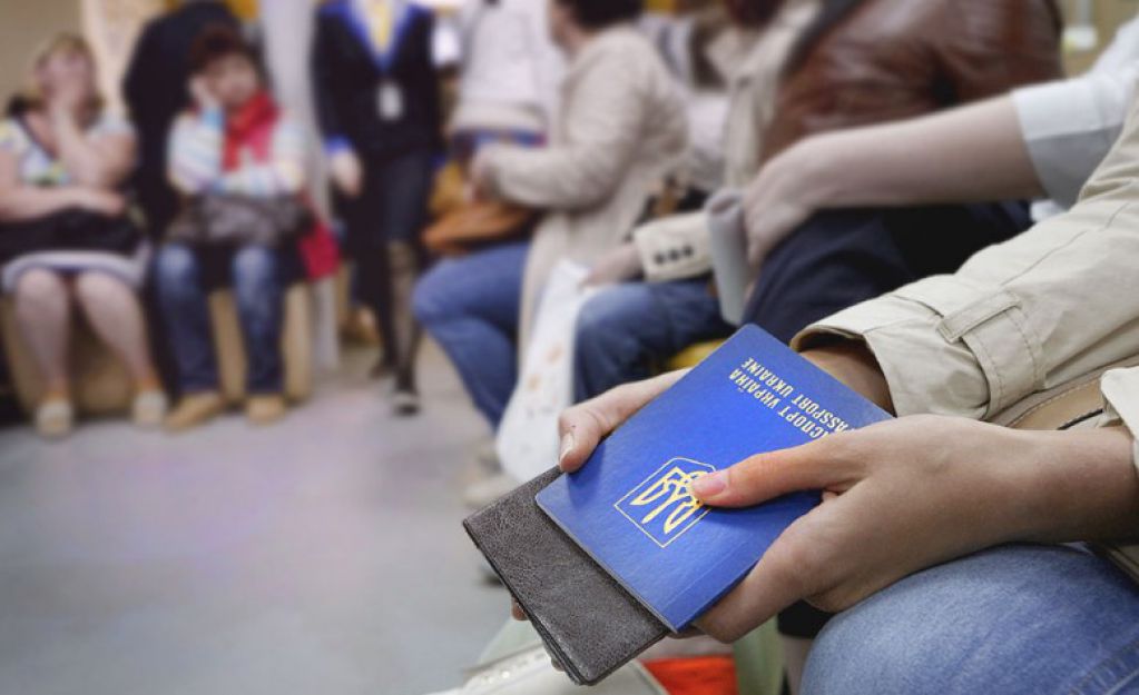 "В первый же день": Польша изменила правила, касающиеся украинских заробитчан