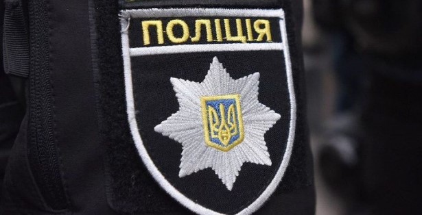 На Киевщине двое полицейских надругались над женщиной
