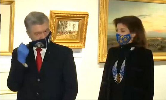"Нервничал, наверное": Порошенко снял маску и показал украинцам новую внешность. ФОТО