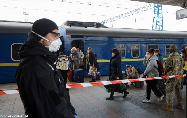 "Укрзализныця" открыла продажу билетов еще на 9 поездов