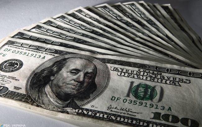 Доллар в Украине официально поднялся до 27 гривен 