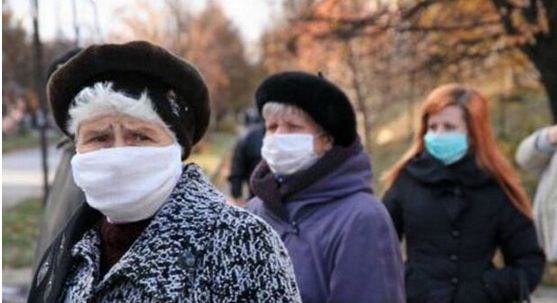 В маске до зимы: вирусолог назвал сроки второй волны COVID-19 в Украине