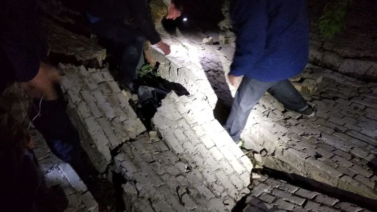 Под Киевом мальчик, приехавший на дачу, погиб под завалами кирпича