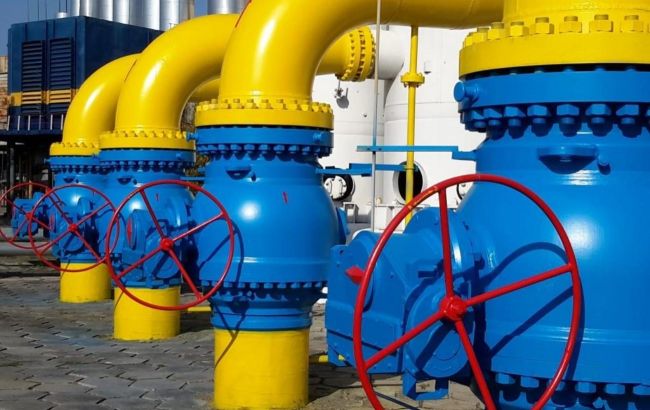 «Газпром» почти вдвое сократил транзит газа по территории Украины 