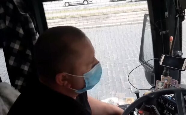 Во Львове маршрутчик выгнал ветерана АТО, искалеченного на Донбассе