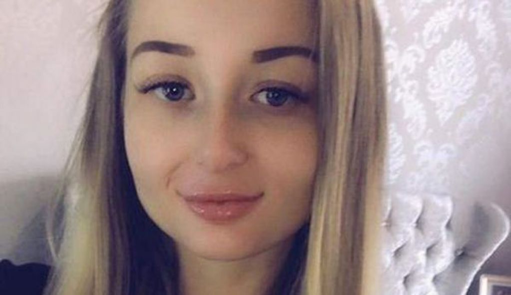 Девушка решила подарить парню подушку со своим лицом, но получился кошмар
