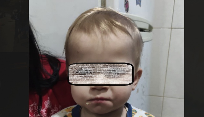 Босиком и без верхней одежды: в Харькове ночью на улице нашли двухлетнюю девочку