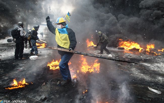 Нардепы просят КСУ отменить амнистию участников Майдана