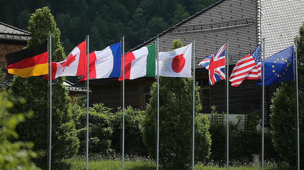 Люди больше не доверяют правительствам стран G7