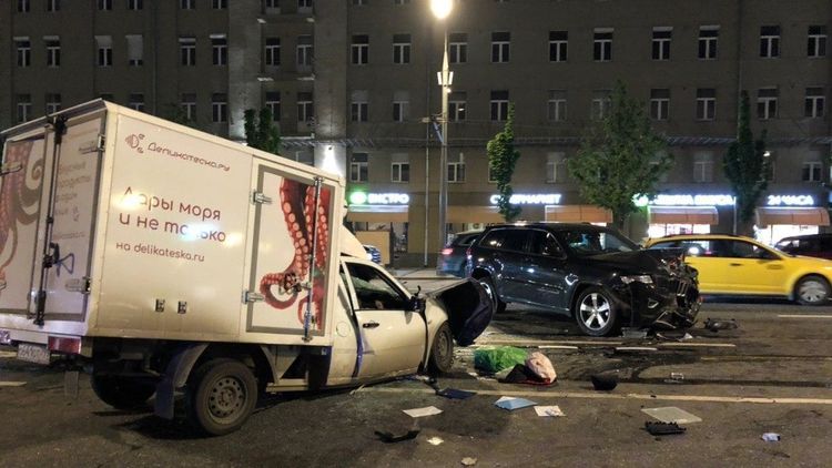 Известный российский актер Ефремов пьяным сел за руль и устроил масштабное ДТП. ВИДЕО