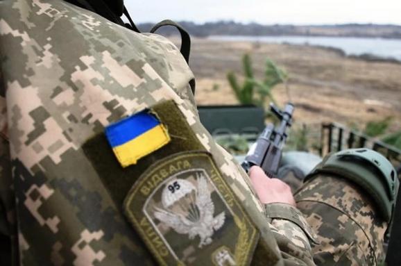 За прошедшие сутки из-за обстрелов наемников РФ двое украинских военнослужащих получили ранения