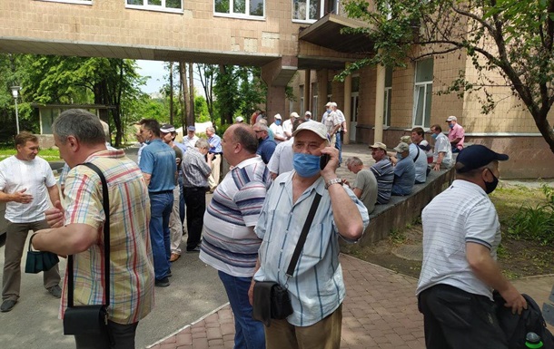 В Харькове чернобыльцы восстали против коронавирусных пациентов