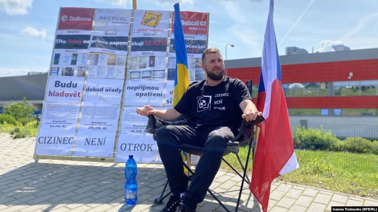 В Чехии украинец голодал шесть дней, требуя долг по зарплате