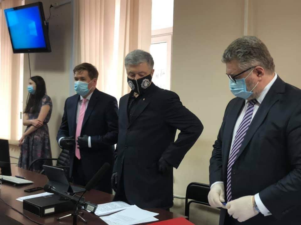 У Порошенко объяснили, почему не заявил отвод судье Вовку