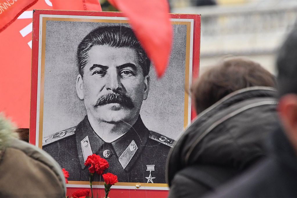 Пенсионер поплатился жизнью за любовь к Сталину