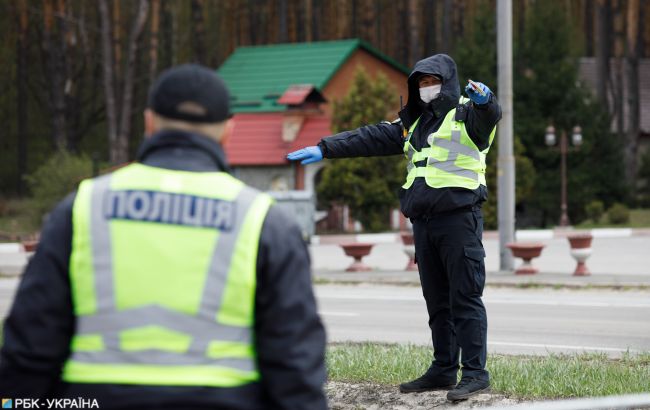 Полиция массовыми обысками пресекла утечку персональных данных украинцев