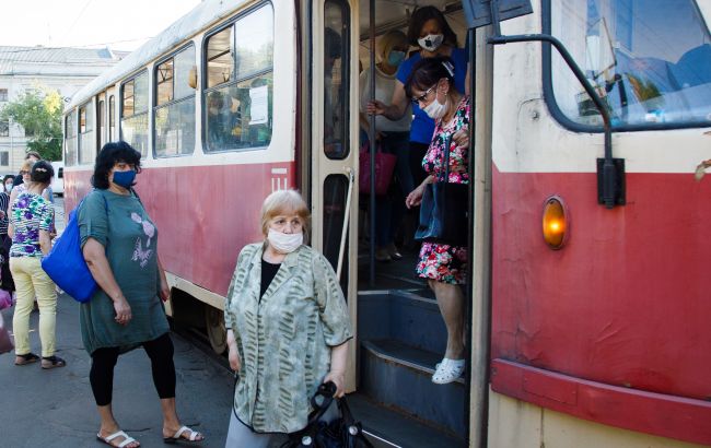 Киев передумал брать плату за проезд с льготников из других городов
