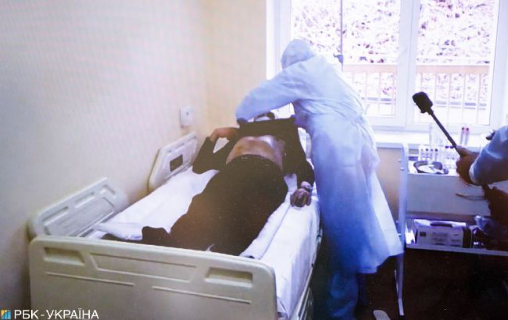 Убивает за 24 часа: в Китае объявлен третий уровень опасности из-за вспышки новой болезни