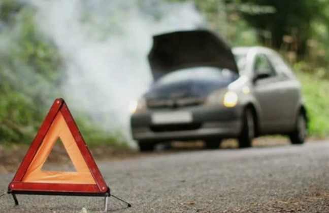 Глупые ошибки водителей, из-за которых можно в жару лишиться автомобиля