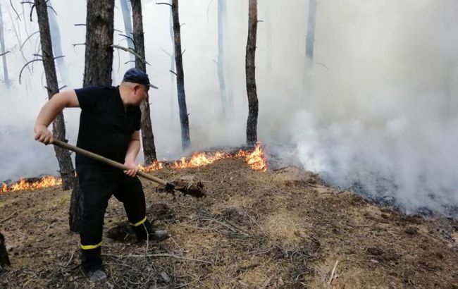 На Луганщине пожарные справились с одним из очагов возгорания