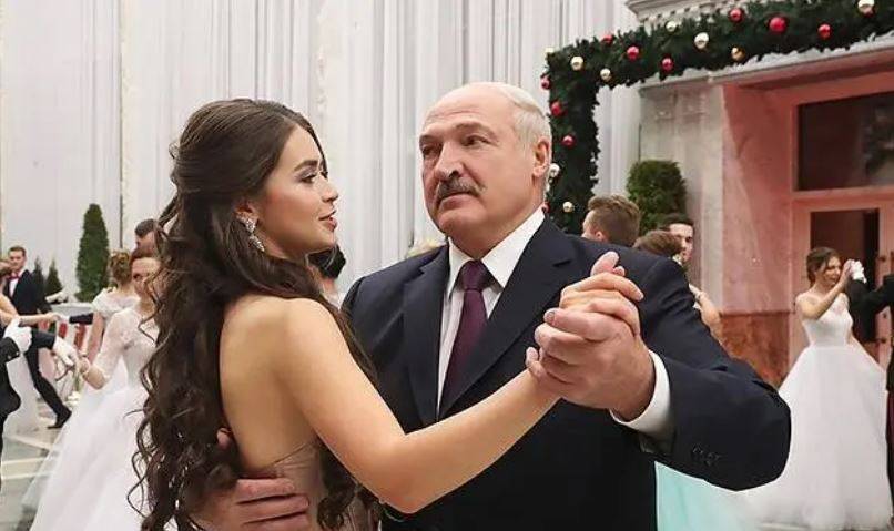 У Лукашенко роман с "внучкой": кто эта девушка. ФОТО