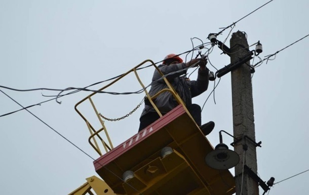 Непогода в Украине оставила без электричества 23 села