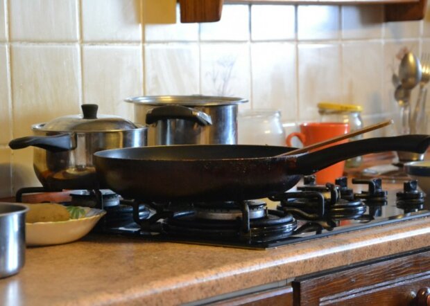 Средство, помогающее отмыть сковороду от нагара – прости и эффективно