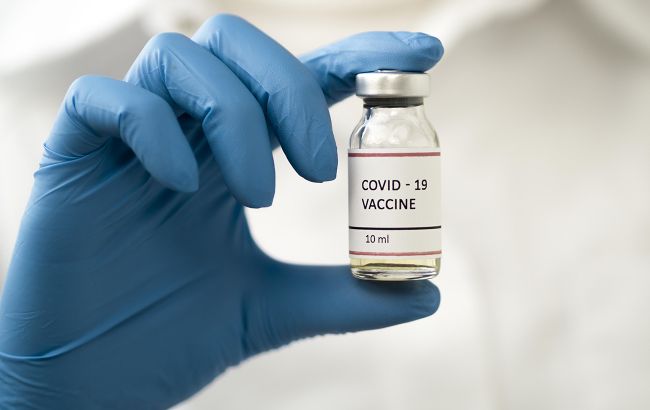 Стала известна стоимость вакцины от COVID-19 для украинцев