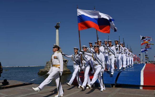 Парад в Крыму: РФ отказалась рассматривать ноту протеста Украины