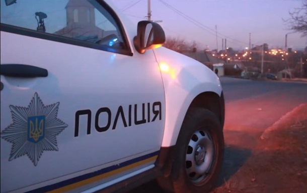 На Киевщине мужчина устроил стрельбу у остановки городского транспорта: пострадала девушка